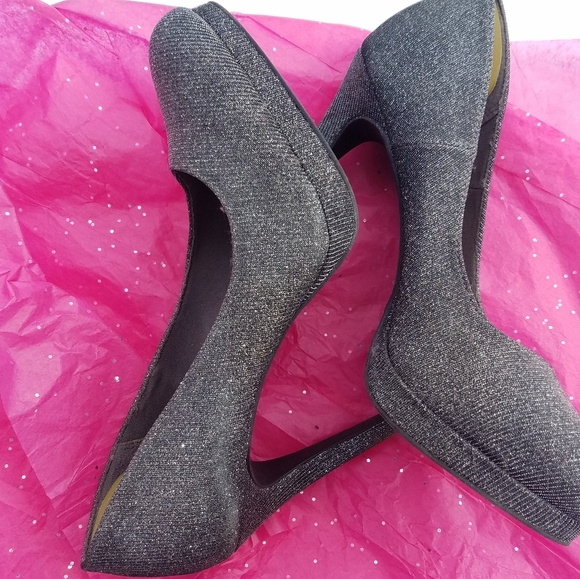 High heels - Picture 3 of 4